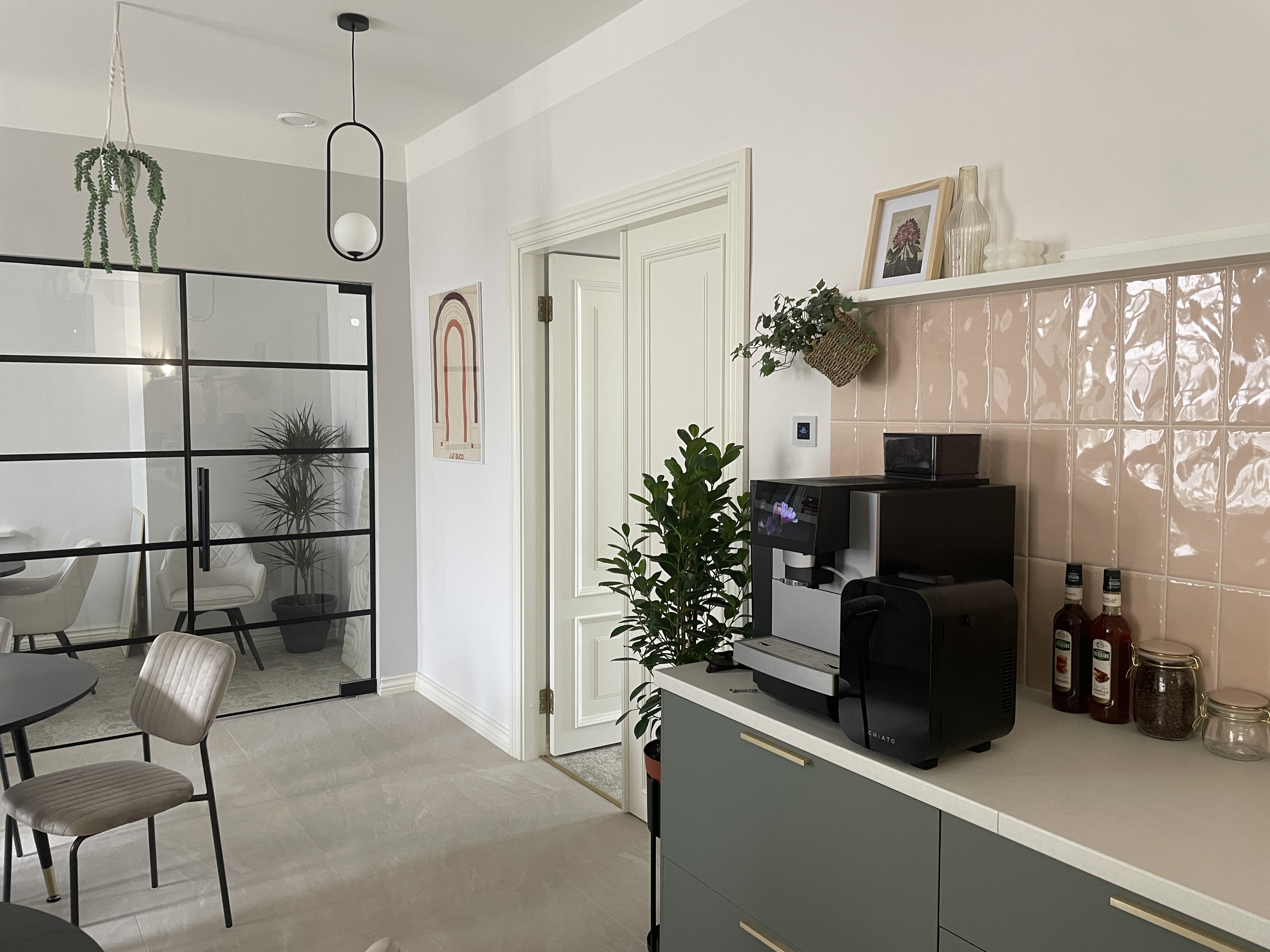 WorkVibe coworking space pakub erakordset kohvi, offers supreme coffee